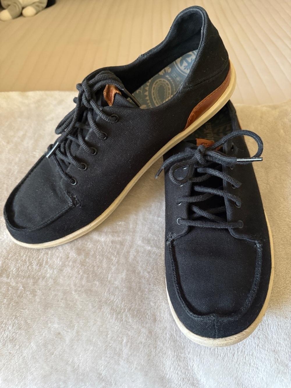 Olukai Men’s  Black Canvas Lace-Up Casual Shoes